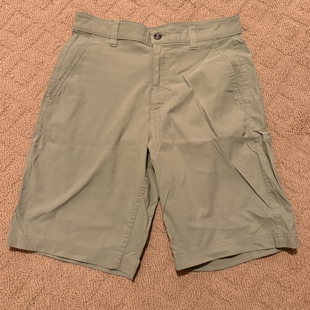 Eddie Bauer Light Olive Men's Travex Shorts